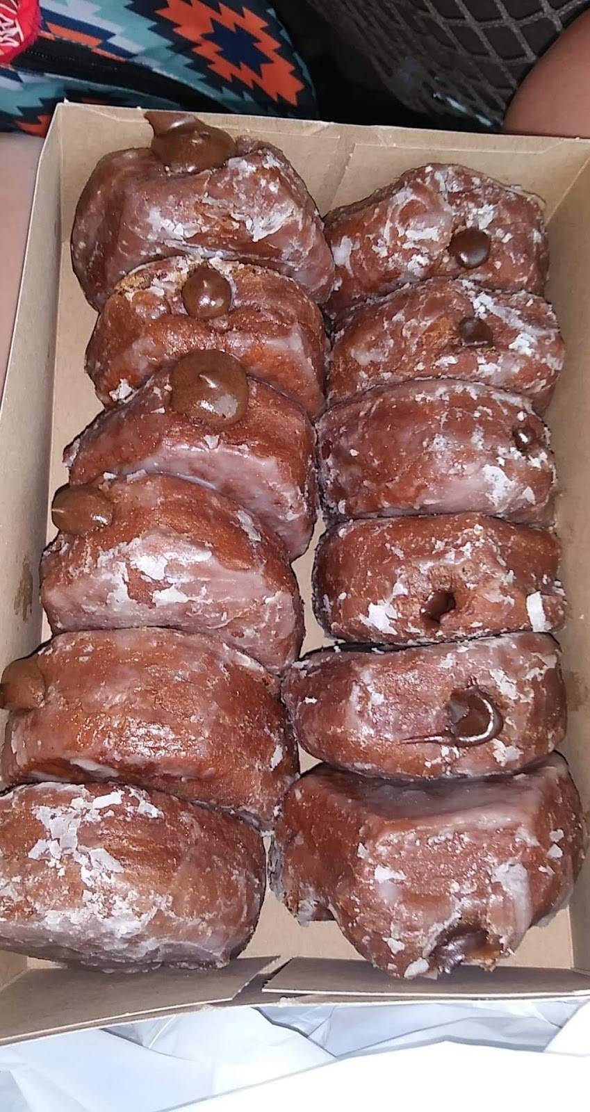 Shipley Do-Nuts | 7701 Crowley Rd #101, Fort Worth, TX 76134, USA | Phone: (817) 439-9354
