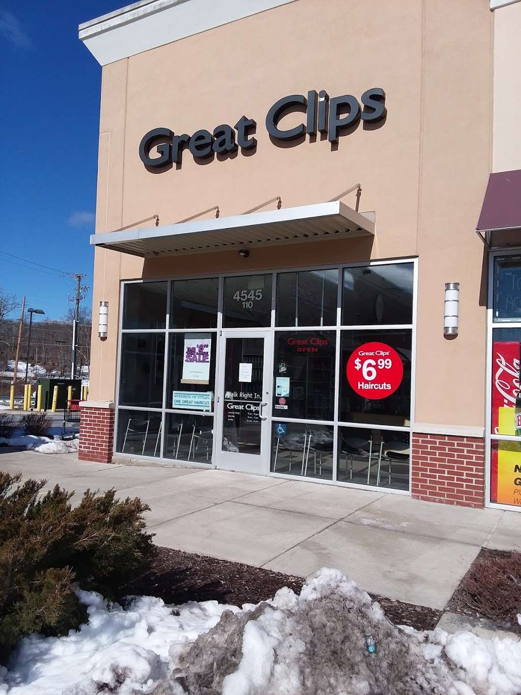 Great Clips | 4545 Milford Rd Ste 110, East Stroudsburg, PA 18302, USA | Phone: (570) 223-1100