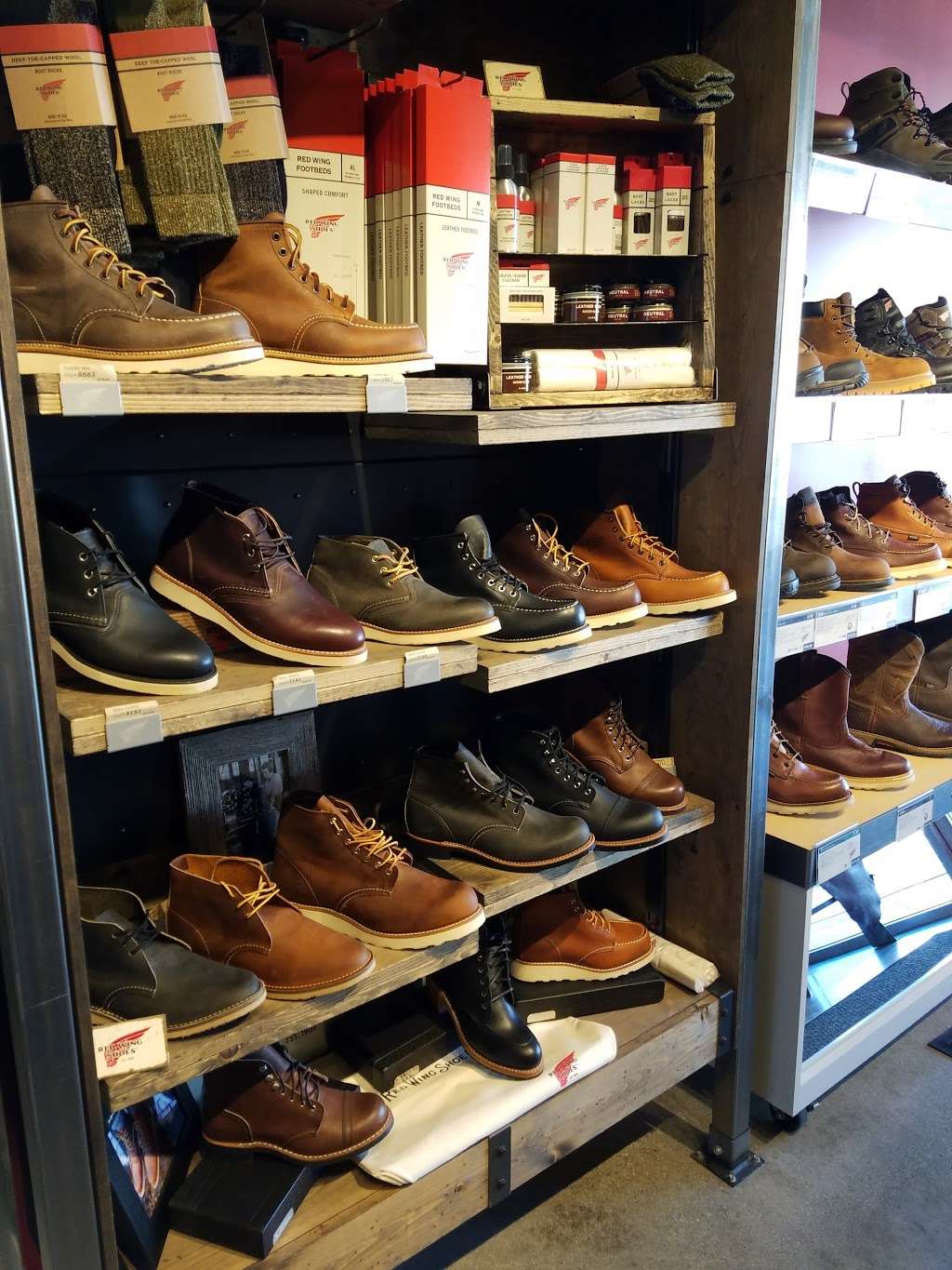 Red Wing | 6180 S Eastern Ave, Commerce, CA 90040, USA | Phone: (323) 721-9222