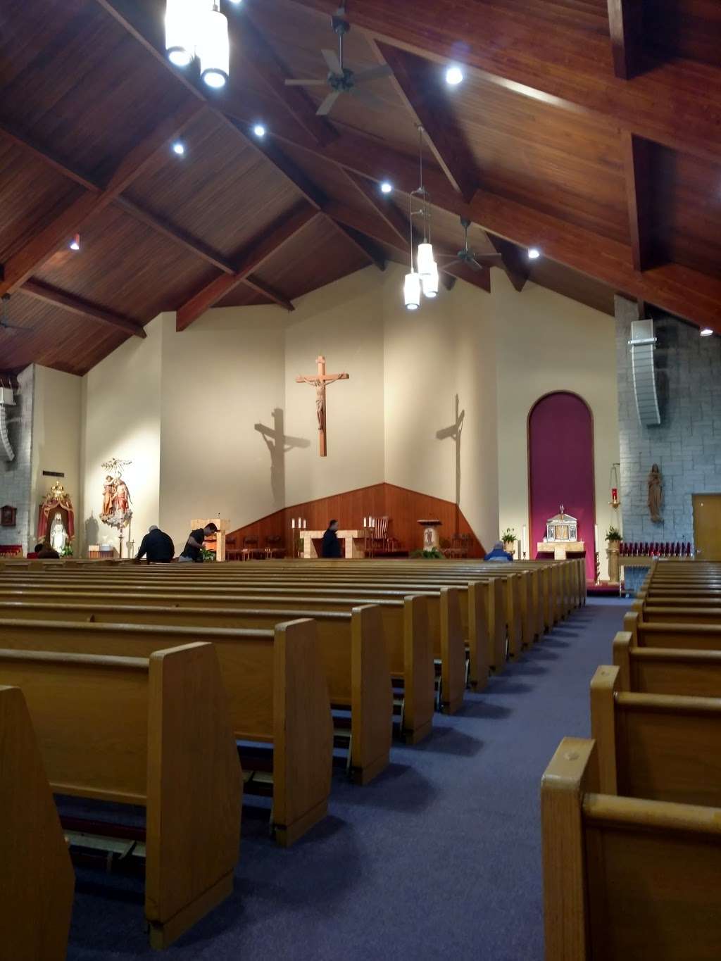St Helena Roman Catholic Church | 950 Grove Ave, Edison, NJ 08820, USA | Phone: (732) 494-3399