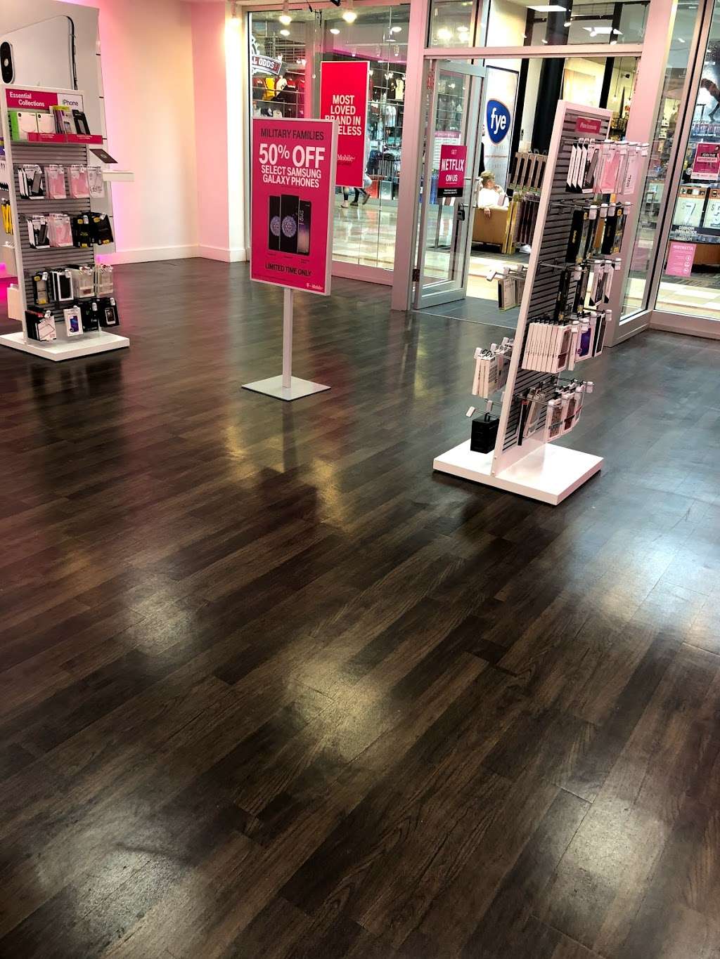 T-Mobile - electronics store  | Photo 1 of 3 | Address: 1201 Hooper Ave, Toms River, NJ 08753, USA | Phone: (732) 557-0090
