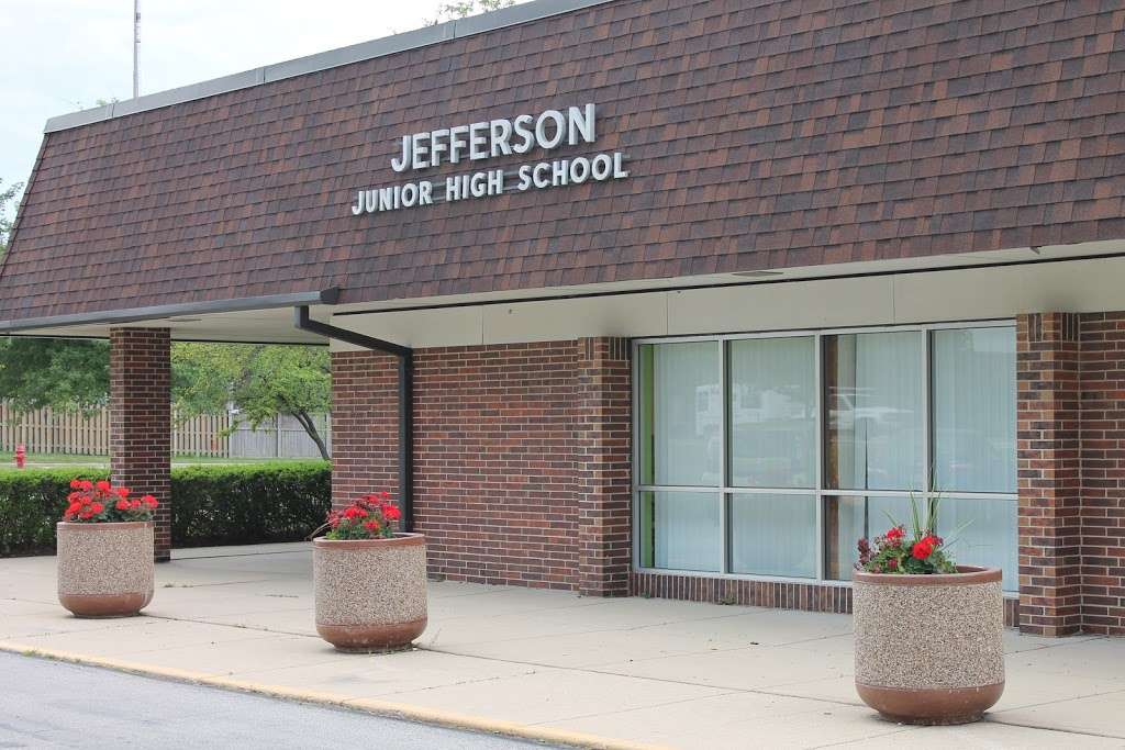 Thomas Jefferson Junior High School | 7200 Janes Ave, Woodridge, IL 60517 | Phone: (630) 852-8010