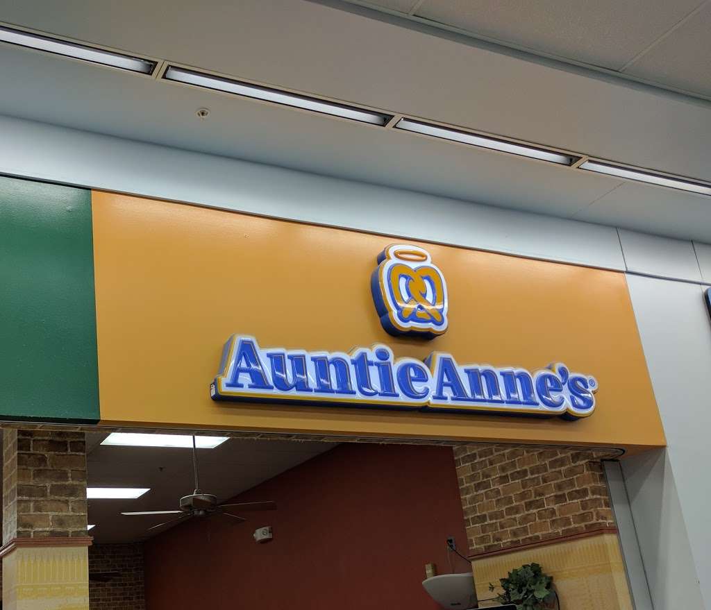 Auntie Annes | 7207 North M-1 Hwy, Gladstone, MO 64119, USA | Phone: (816) 420-3010