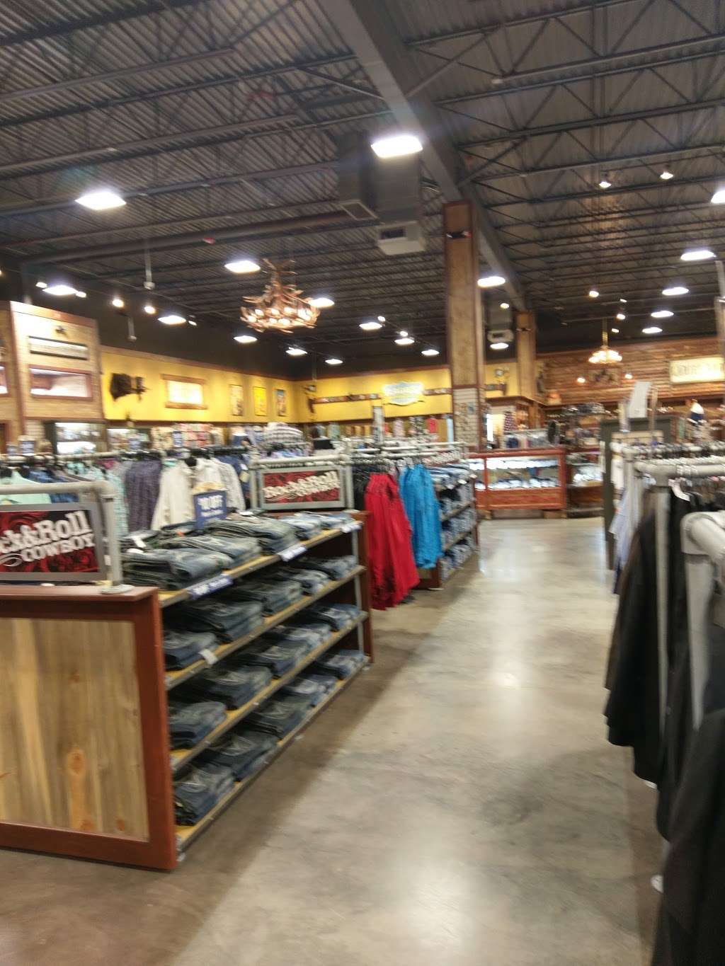 Cavenders Boot City | 14031 Northwest Fwy, Houston, TX 77040, USA | Phone: (713) 462-1122