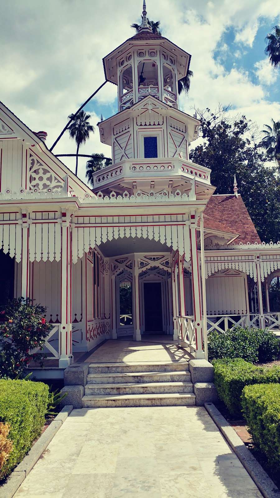 Queen Anne Cottage | 107 S Baldwin Ave, Arcadia, CA 91007, USA