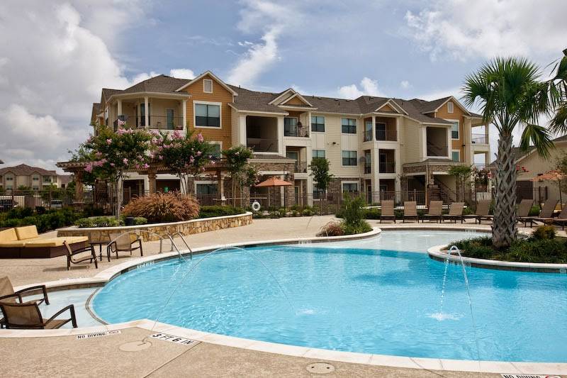 Lakeland Estates Apartments | 630 Colony Lake Estates Dr, Stafford, TX 77477, USA | Phone: (833) 452-6930