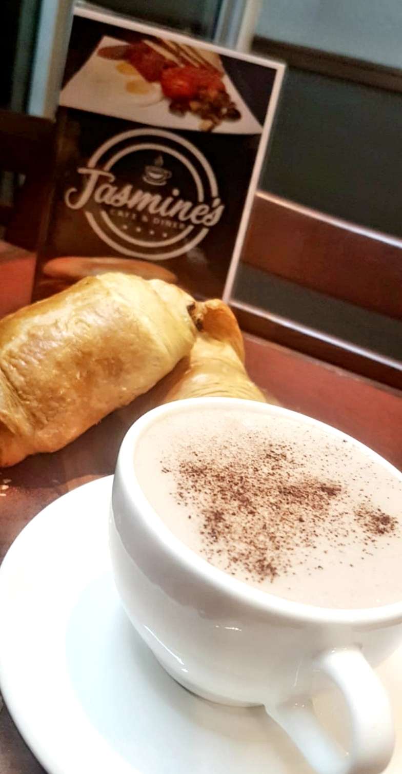 Jasmines Cafe & Diner | 103 Kenton Rd, Harrow HA3 0AN, UK | Phone: 020 8907 9459