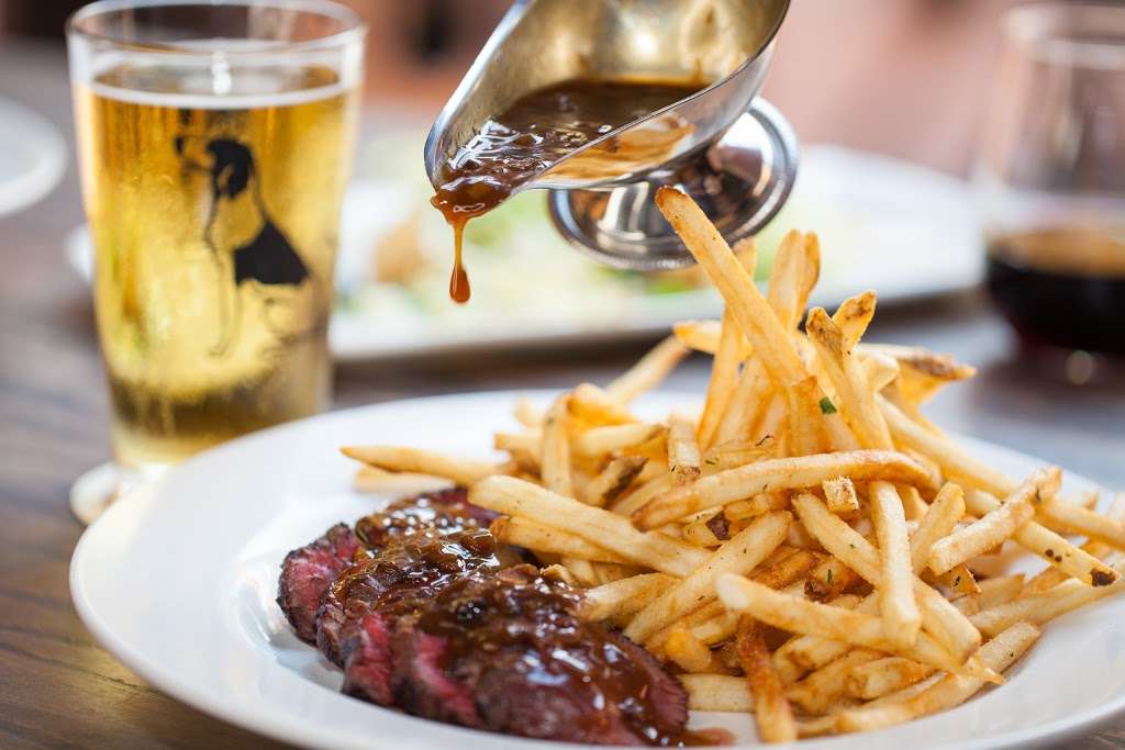 French Hound Brasserie | 19286 Promenade Dr, Leesburg, VA 20176, USA | Phone: (571) 333-1881