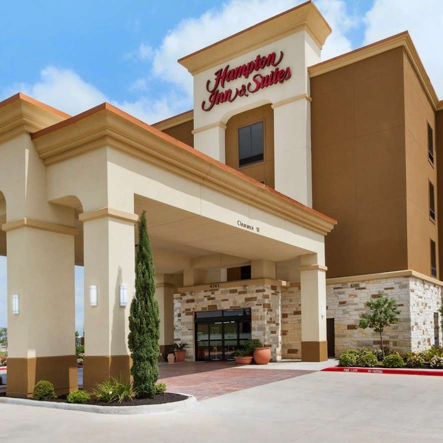 Hampton Inn & Suites Houston/Pasadena | 4741 East Sam Houston Pkwy S, Pasadena, TX 77505, USA | Phone: (281) 998-3300