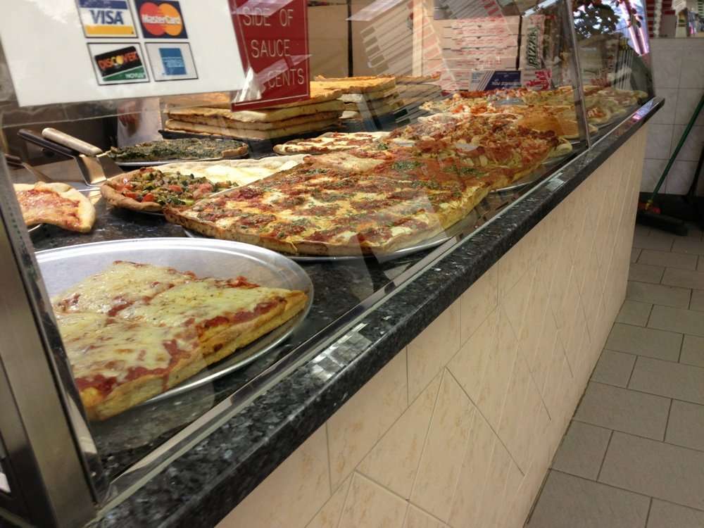 Village Maria Pizza | 768 Manor Rd, Staten Island, NY 10314 | Phone: (718) 370-1818