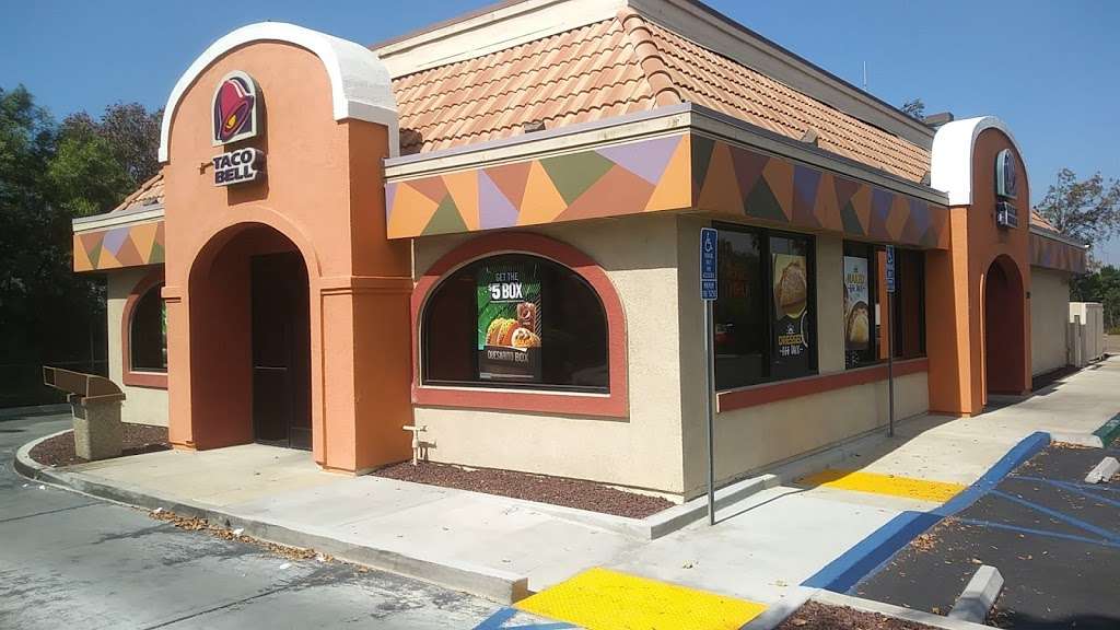 Taco Bell | 4718 Green River Rd, Corona, CA 92880, USA | Phone: (951) 372-9579