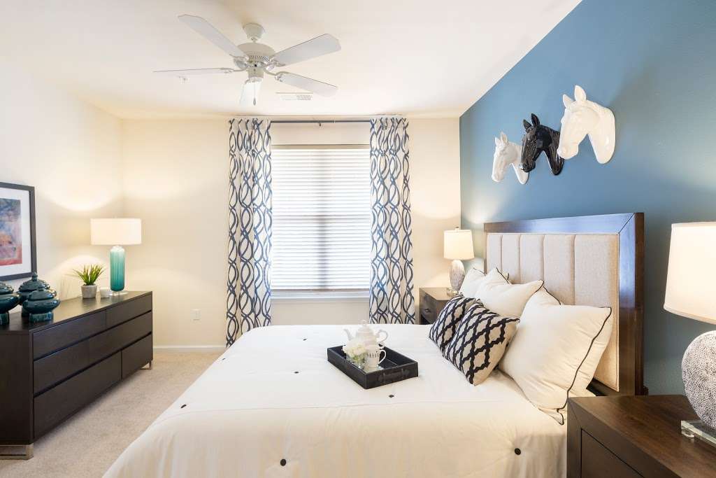 Westwind Farms Apartments | 22541 Hickory Hill Square, Ashburn, VA 20148, USA | Phone: (703) 291-3381