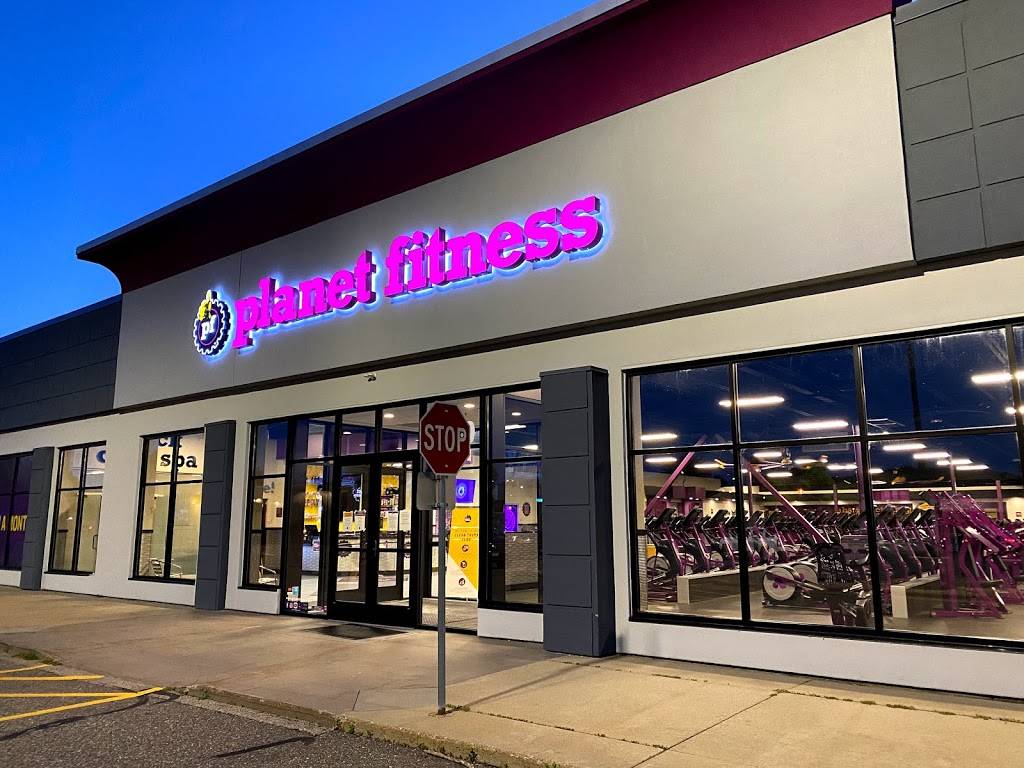 Planet Fitness | 4900 County Rd 101, Minnetonka, MN 55345, USA | Phone: (952) 446-7982