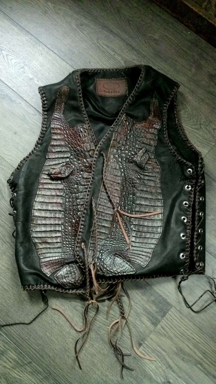 Woodstock Custom Leather | 12622 Davis Rd, Woodstock, IL 60098, USA | Phone: (815) 243-8115