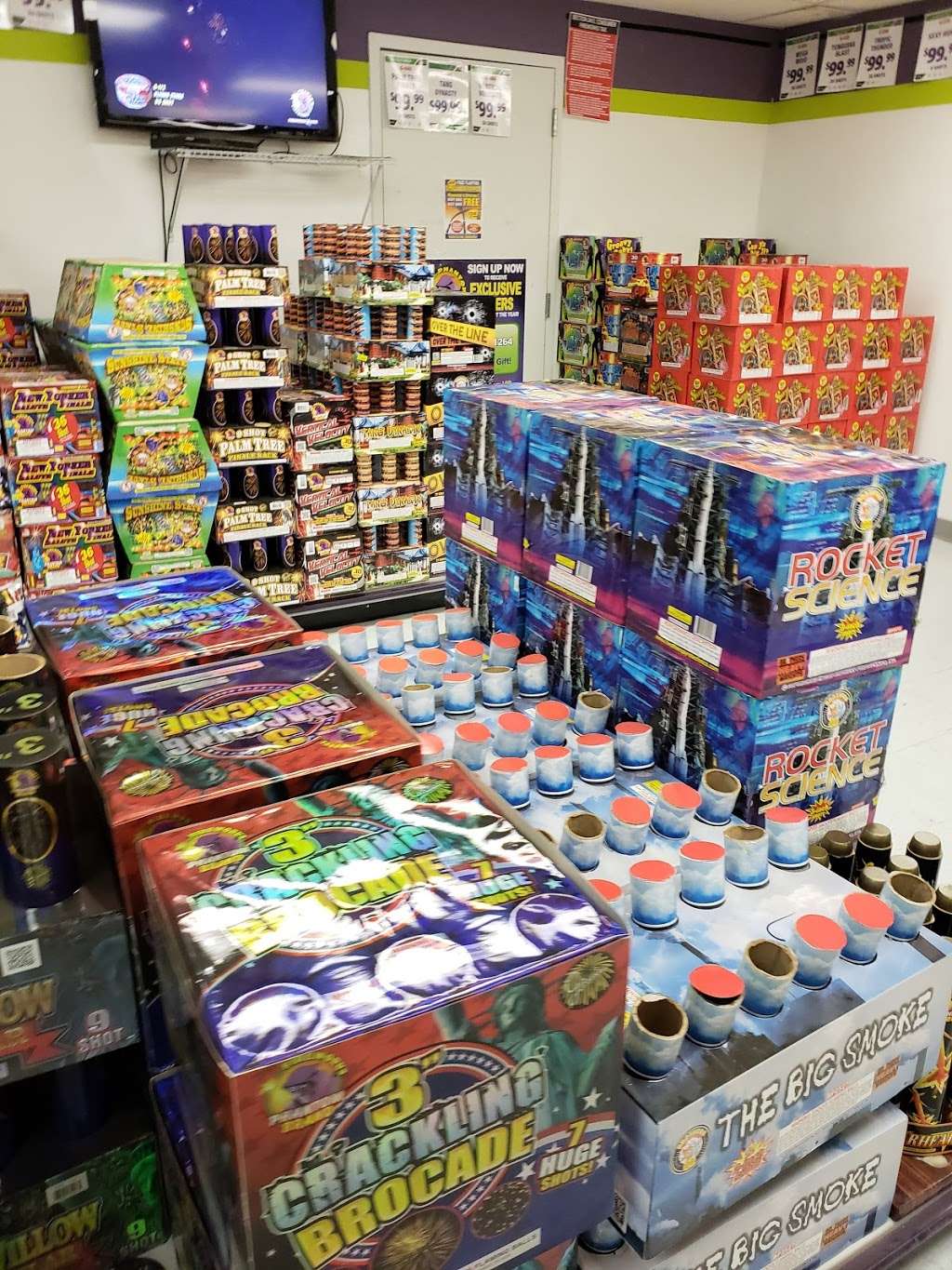 Phantom Fireworks of Delaware Watergap | 119 Broad St, Delaware Water Gap, PA 18327, USA | Phone: (570) 421-1121