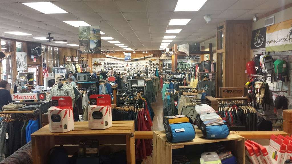 Travel Country Outfitters | 1101 E Altamonte Dr, Altamonte Springs, FL 32701, USA | Phone: (407) 831-0777