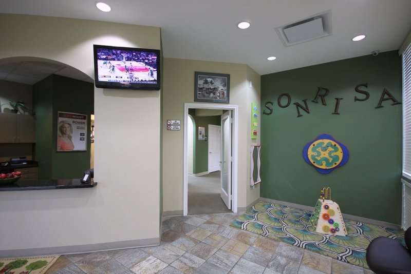 Sonrisa Dental - Dentist in Houston | 10925 Beechnut St a110, Houston, TX 77072 | Phone: (281) 983-9200