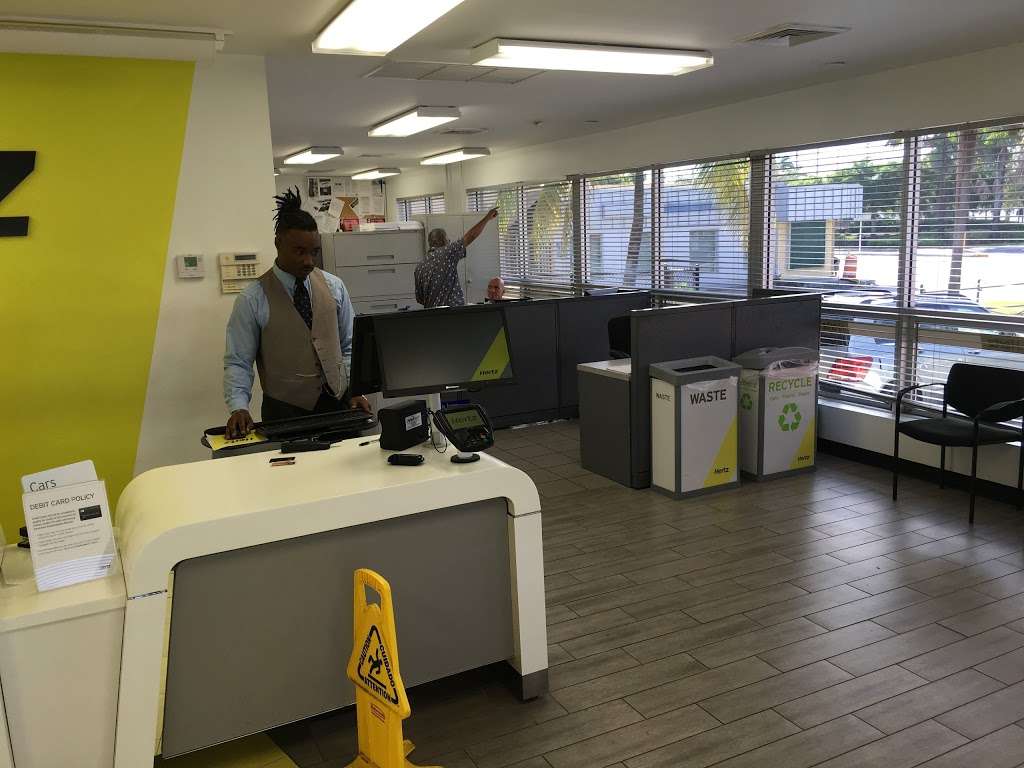 Hertz | 901 E Sunrise Blvd, Fort Lauderdale, FL 33304, USA | Phone: (954) 760-4719