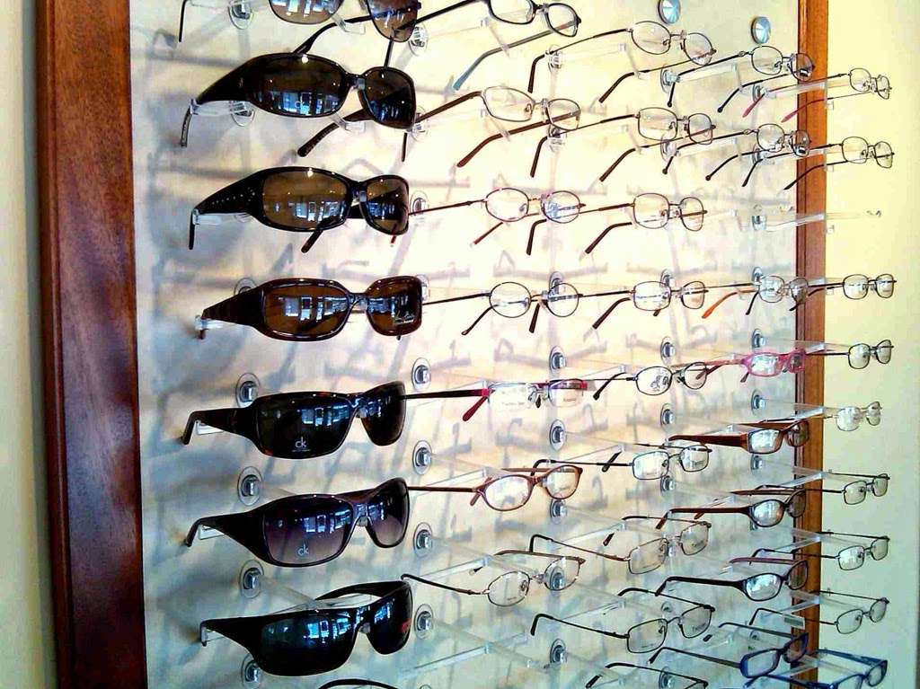 Crystal Clear Eyecare | 4743 Lincoln Hwy, Parkesburg, PA 19365, USA | Phone: (610) 347-5329