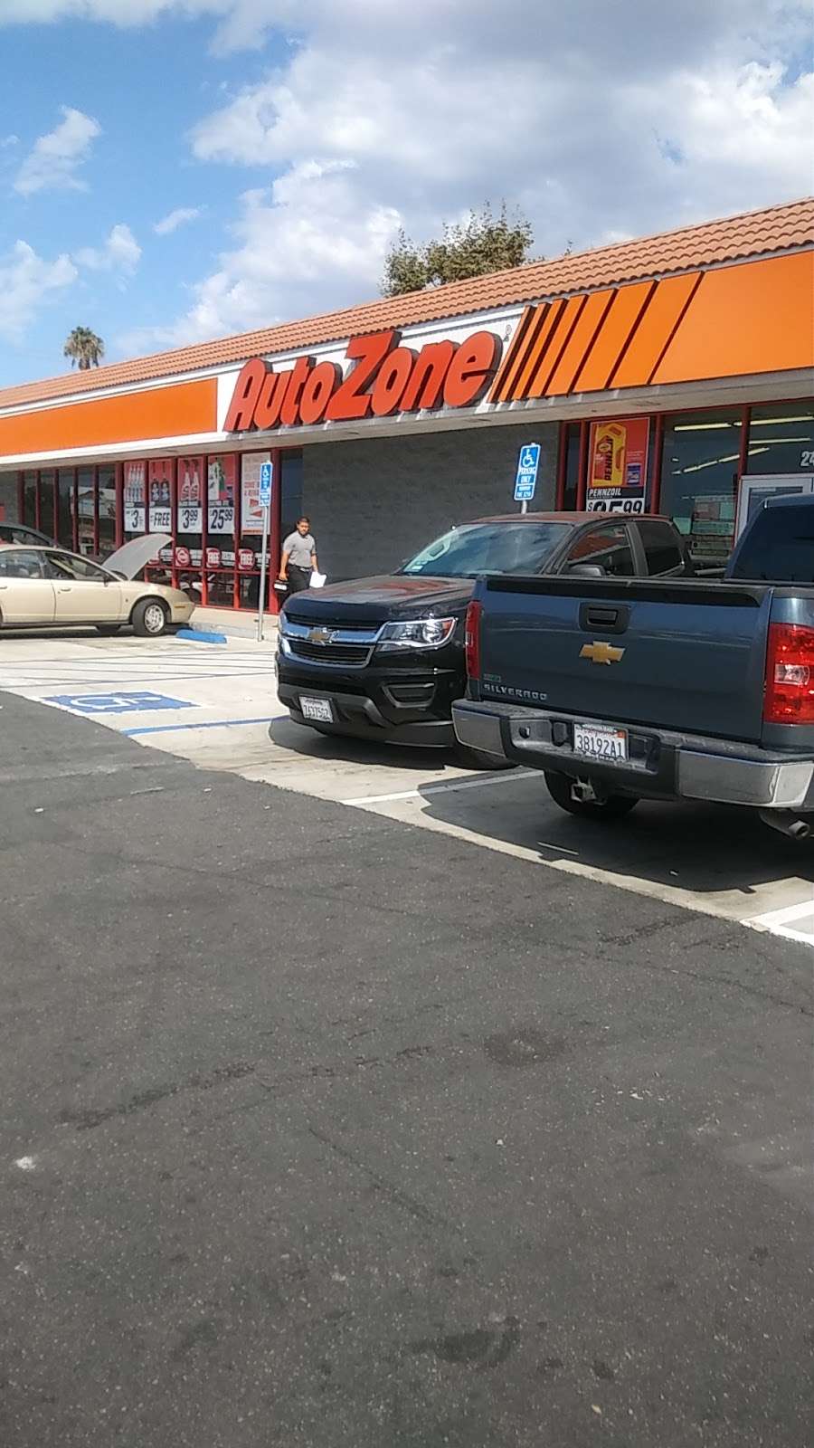 AutoZone Auto Parts | 2413 W 17th St, Santa Ana, CA 92706, USA | Phone: (714) 554-1195