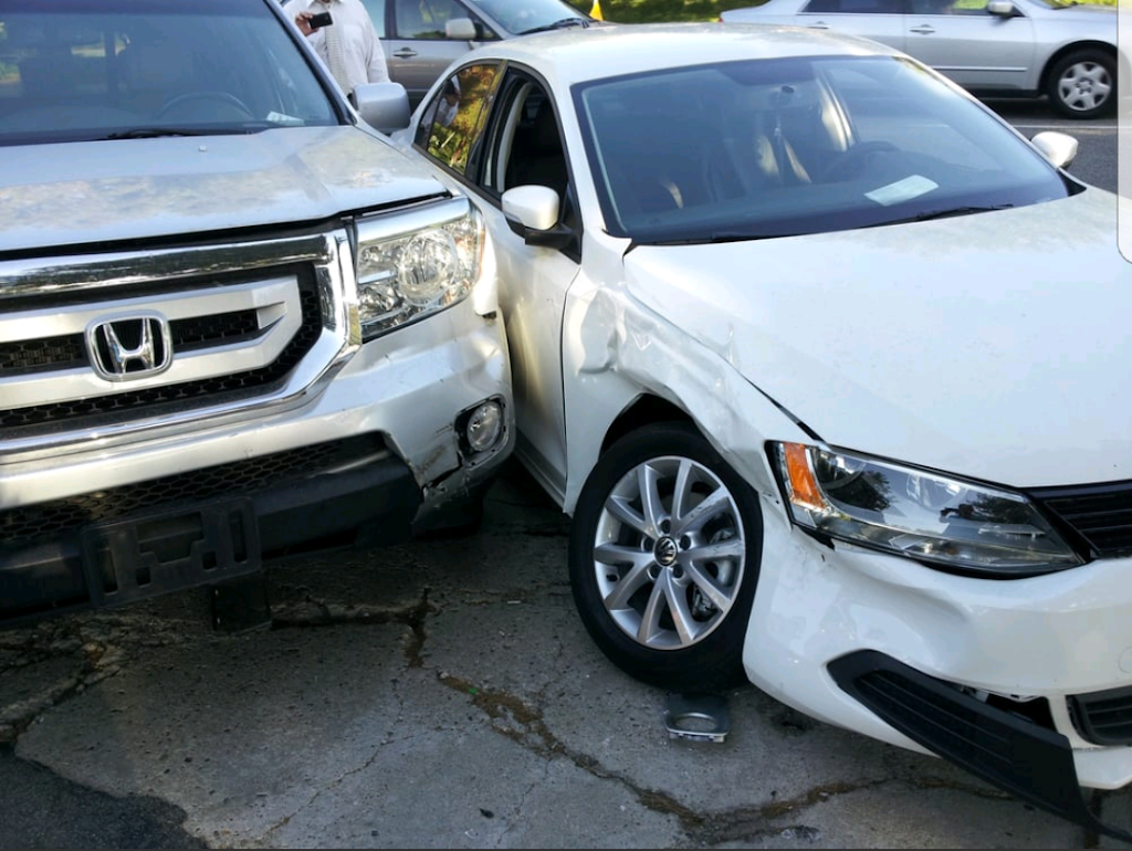 Valley Collision Center | 18333 Eddy St, Northridge, CA 91325, USA | Phone: (818) 998-0460