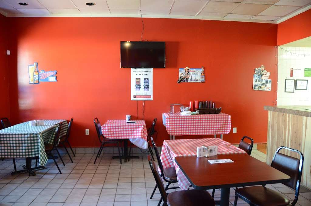 Wilmington Pizzeria | 205 E Baltimore St, Wilmington, IL 60481, USA | Phone: (815) 476-7011