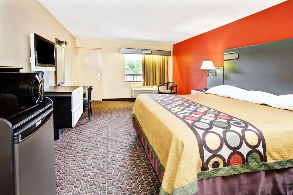 Super 8 by Wyndham Kissimmee/Maingate/Orlando Area | Hwy, 5875 W US-192, Kissimmee, FL 34746, USA | Phone: (407) 396-8883