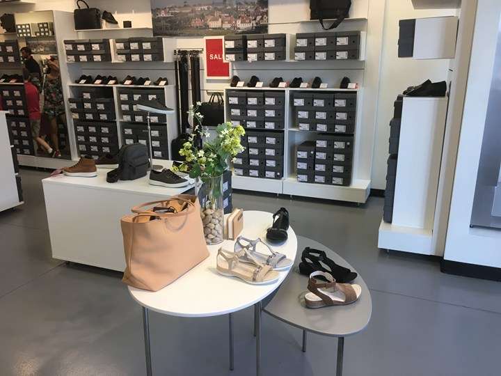 ECCO Outlet | 80 Premium Outlets Blvd #311, Merrimack, NH 03054, USA | Phone: (603) 424-7747