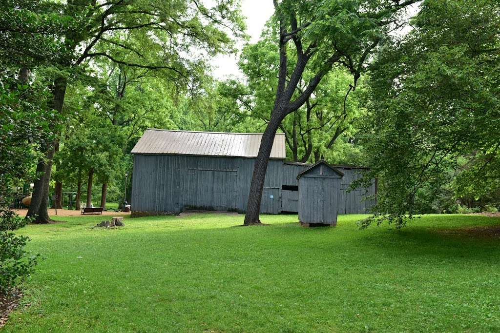 Cherry Hill Farmhouse | 312 Park Ave, Falls Church, VA 22046 | Phone: (703) 248-5171