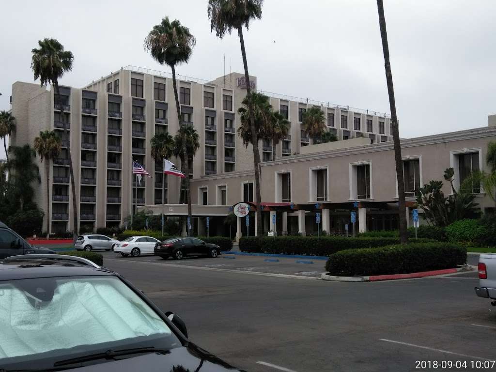 Knotts berry farm hotel | 8039 Beach Blvd, Buena Park, CA 90620, USA | Phone: (714) 995-1111