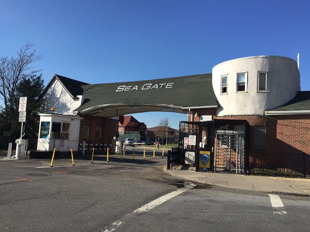 Seagate Police Department | 3700 Surf Ave, Brooklyn, NY 11224, USA | Phone: (718) 449-4400