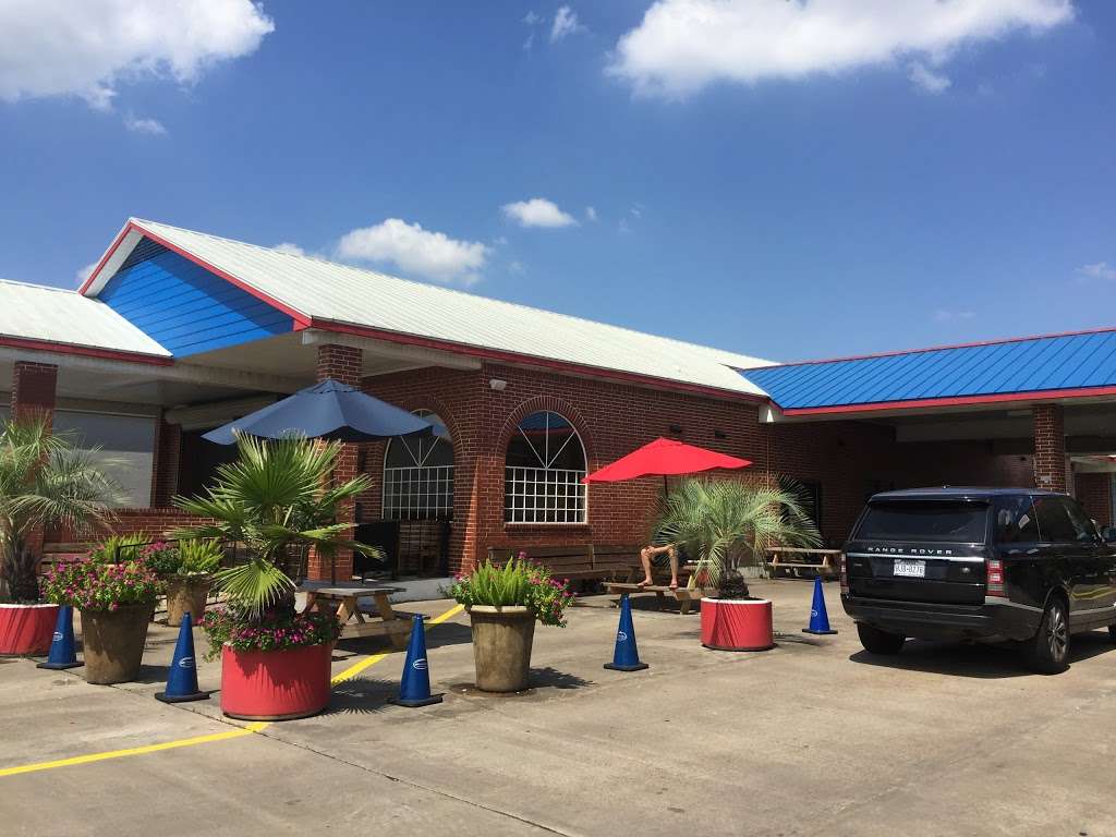 Colonial Car Wash | 12810 Westheimer Rd, Houston, TX 77077, USA | Phone: (281) 531-9028