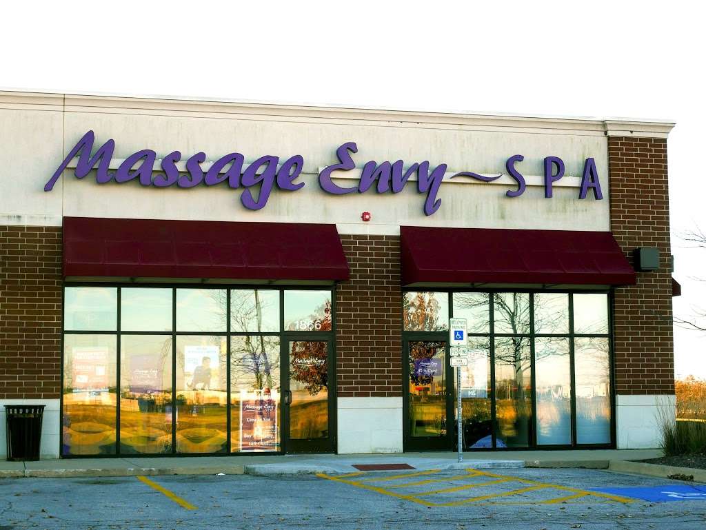 Massage Envy - North Aurora | 1866 Towne Center Drive, North Aurora, IL 60542 | Phone: (630) 907-6100