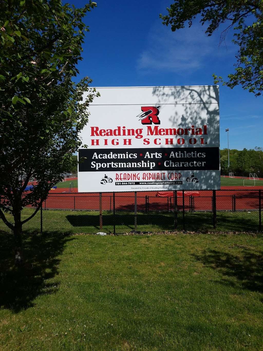 Reading Memorial High School | 62 Oakland Rd, Reading, MA 01867 | Phone: (781) 944-8200