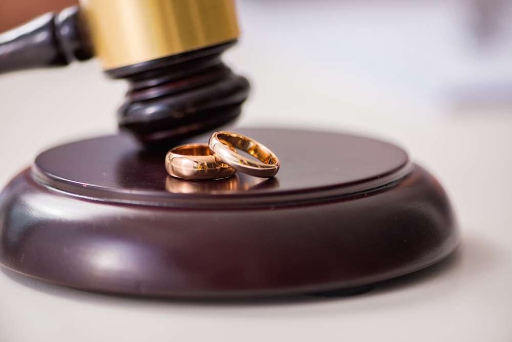Arnie Gruskin Divorce Attorney | 1620 W Oakland Park Blvd #300, Fort Lauderdale, FL 33311, USA | Phone: (954) 525-8848