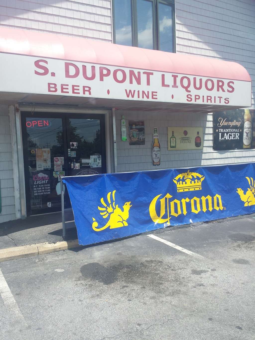 South Dupont Liquor | 157 S Dupont Hwy, New Castle, DE 19720, USA | Phone: (302) 276-2304