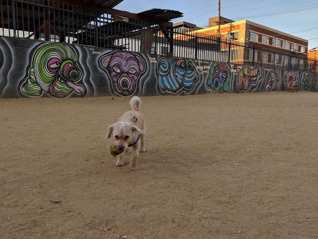 Art District Dog Park | 1004 E 4th St, Los Angeles, CA 90013, USA | Phone: (213) 924-1621