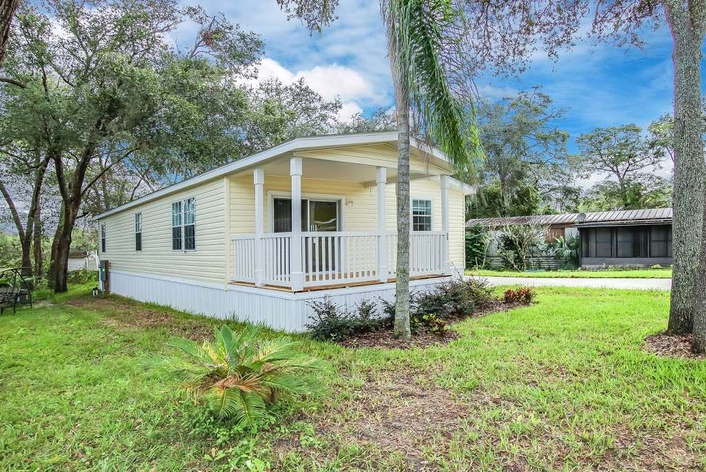 Country Squire MH & RV Resort | 6 Country Squire Dr, Paisley, FL 32767 | Phone: (352) 771-5614