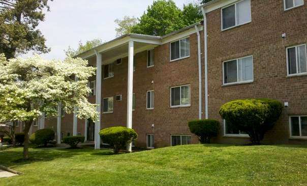 Green Forest Apartments | 314 E 24th St, Chester, PA 19013, USA | Phone: (610) 492-7200