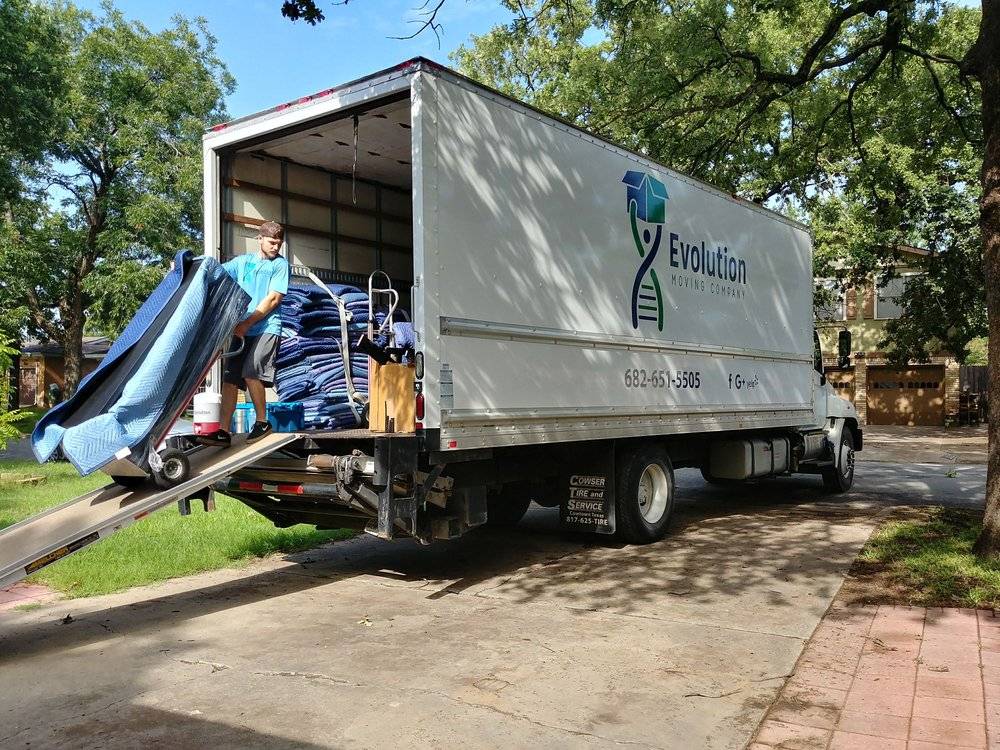 Evolution Moving Company Fort Worth | 3320 Dooling St, Fort Worth, TX 76111, United States | Phone: (682) 651-5505