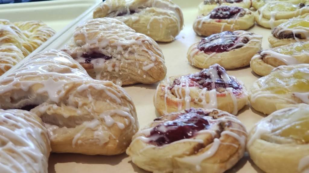 Bellos Bakery & Pastries | 11744 Manchester Rd, St. Louis, MO 63131, USA | Phone: (314) 821-2509