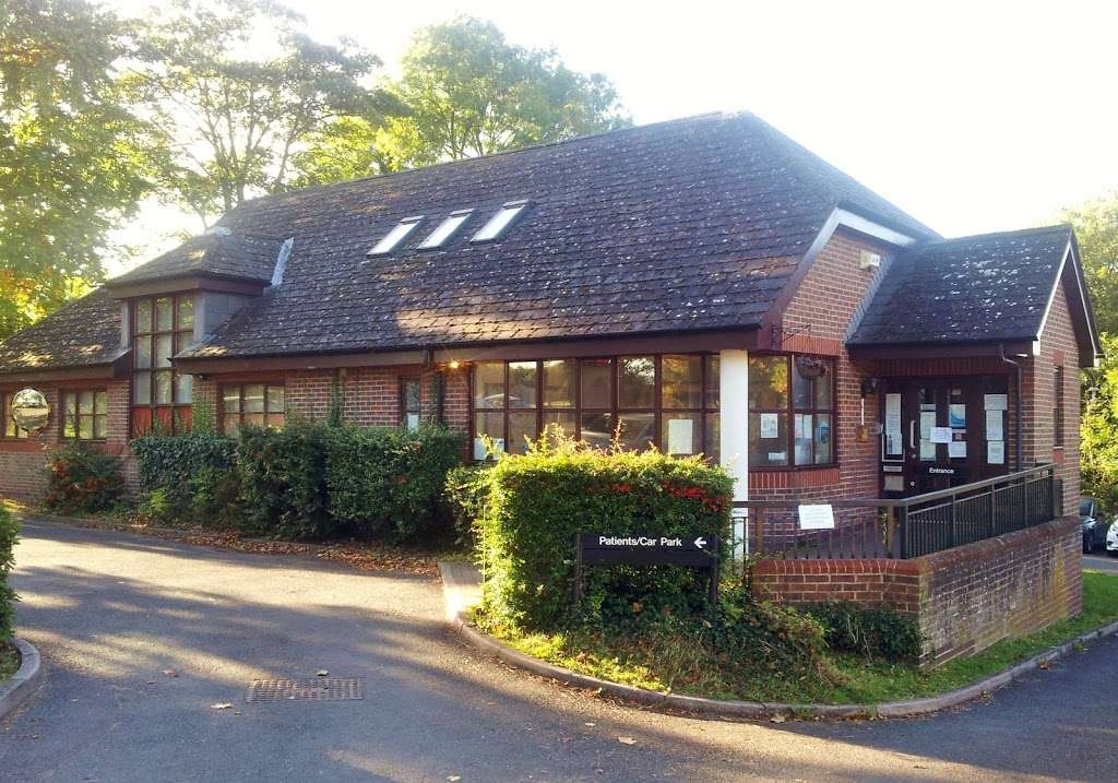 Braeside Surgery | Gorse Hill, Farningham, Dartford DA4 0JU, UK | Phone: 01322 862110