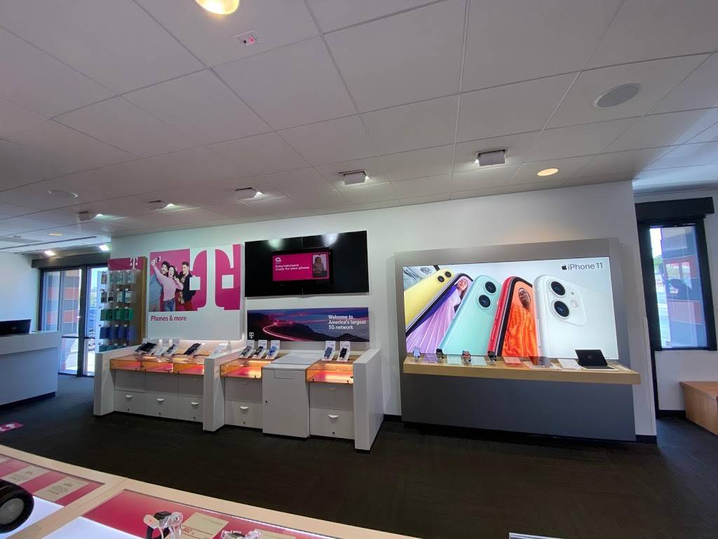 T-Mobile | 2090 N Rainbow Blvd, Las Vegas, NV 89108, USA | Phone: (702) 631-8944