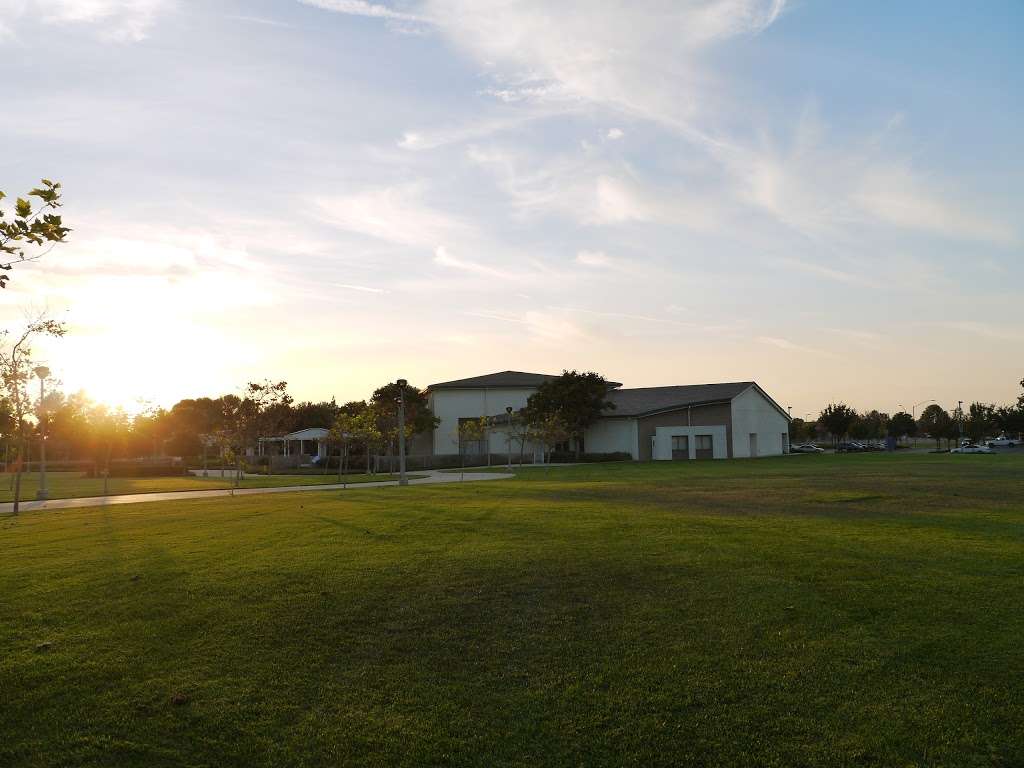 Woodbridge Community Park | 20 Lake Rd, Irvine, CA 92604, USA | Phone: (949) 724-6900