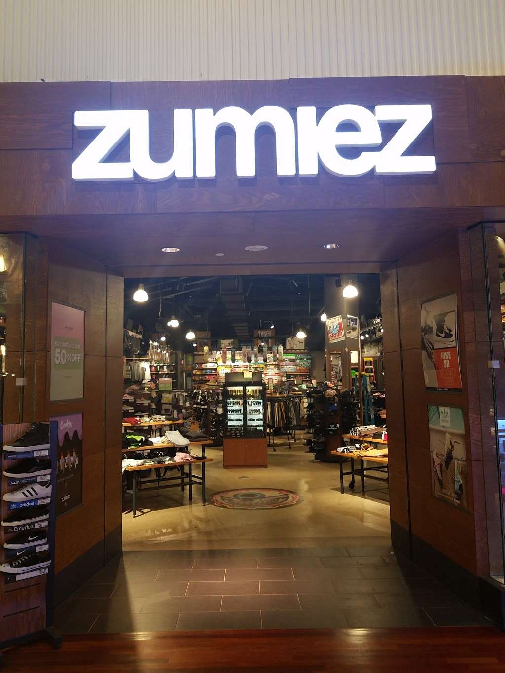 Zumiez | 6170 W Grand Ave #689, Gurnee, IL 60031, USA | Phone: (847) 856-8483