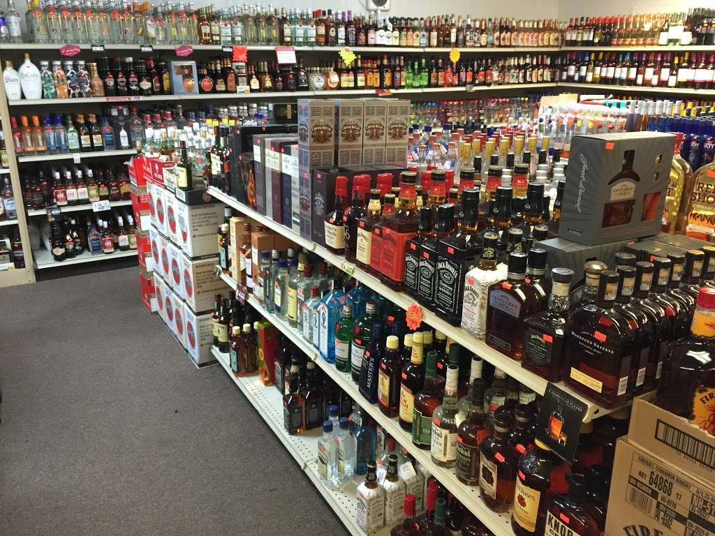 Lowell Liquors | 1745 E Commercial Ave, Lowell, IN 46356, USA | Phone: (219) 696-0440