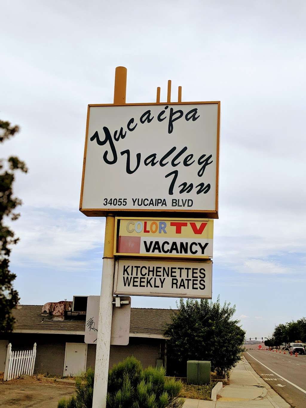 Yucaipa Valley Inn | 34055 Yucaipa Blvd, Yucaipa, CA 92399, USA | Phone: (909) 797-6325