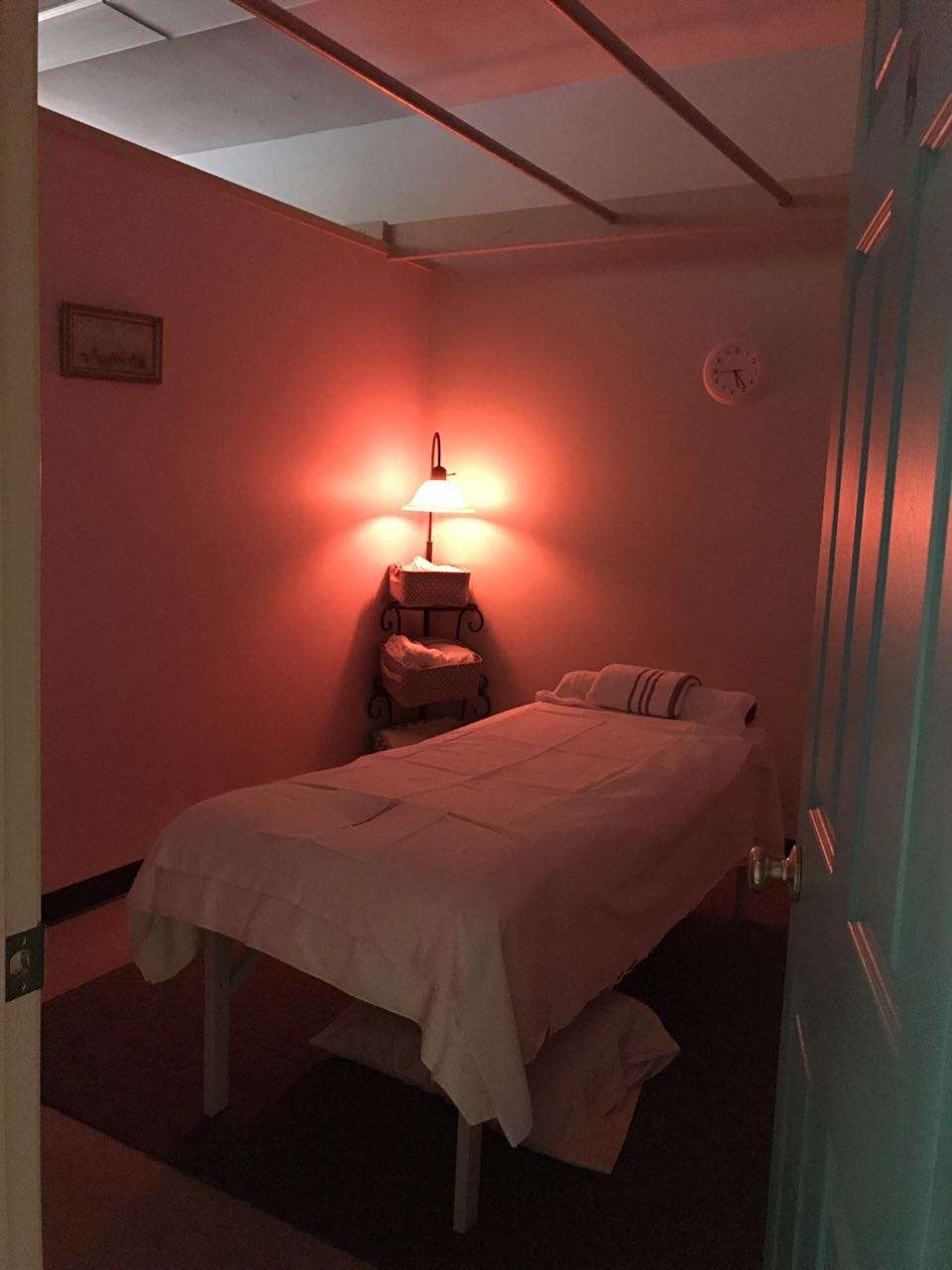 Jade massage therapy | 71 S Main St, Newtown, CT 06470, USA | Phone: (203) 304-1291