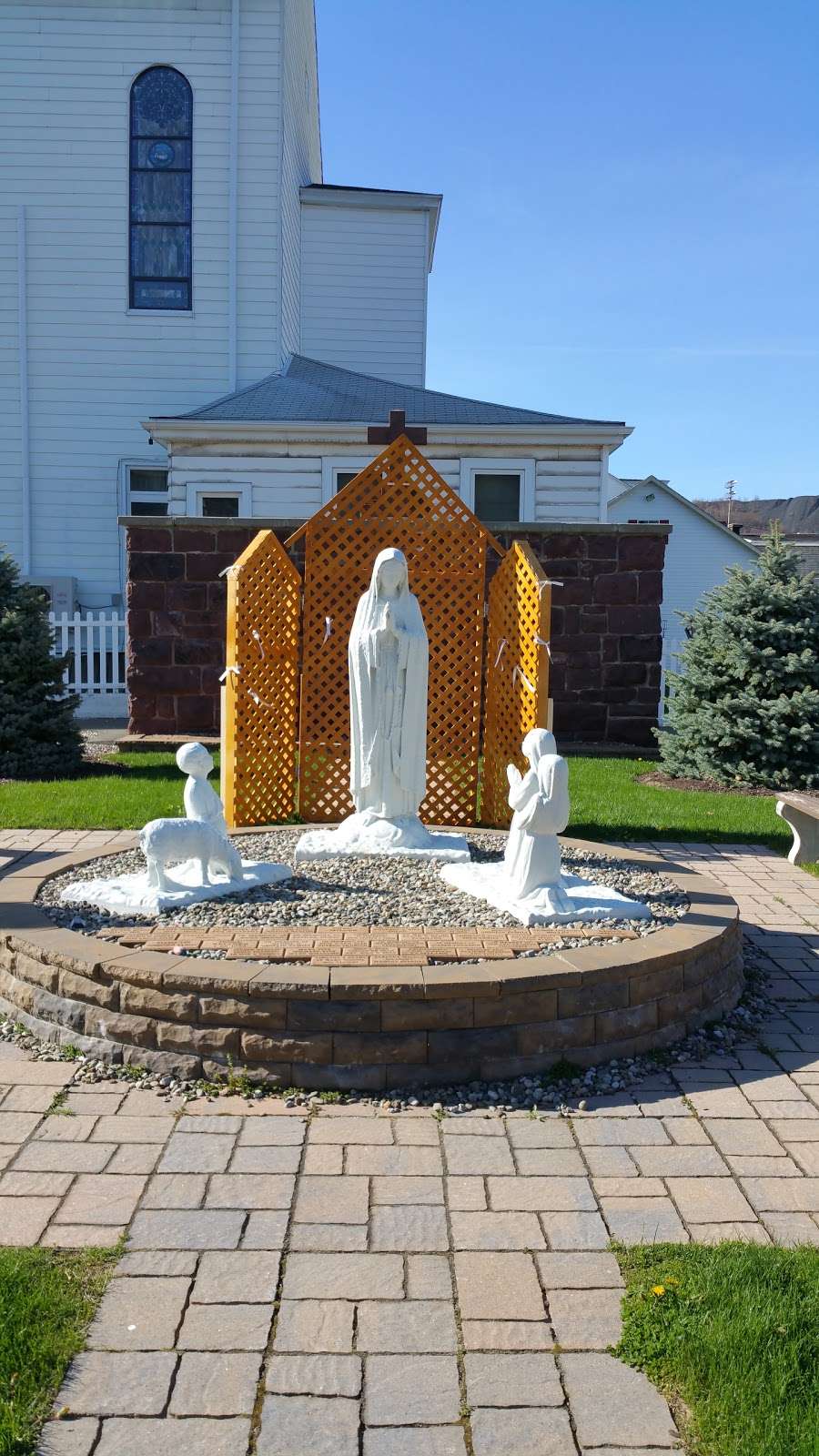 St Clare of Assisi Church | 250 E Hancock St, St Clair, PA 17970, USA | Phone: (570) 429-0701