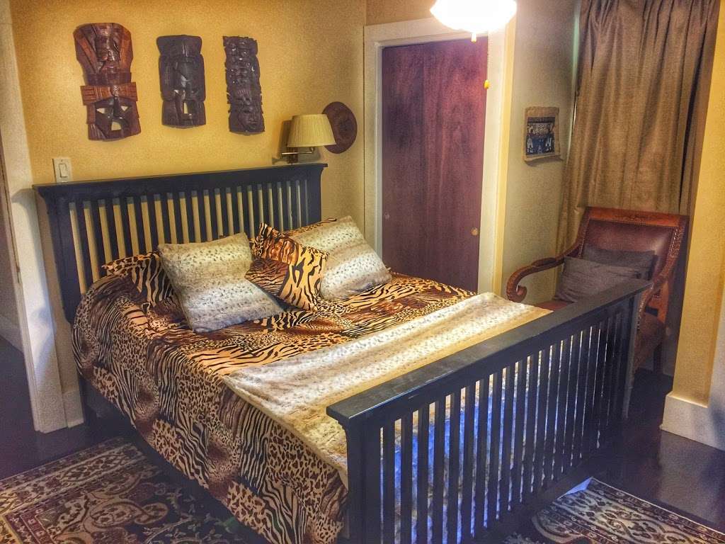 The Wayward Travelers Inn | 2398 N Singleton Ave, Mims, FL 32754, USA | Phone: (321) 348-7872